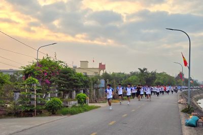 TRƯỜNG THPT QUANG TRUNG SÔI NỔI HƯỞNG ỨNG NGÀY CHẠY OLYMPIC  VÌ SỨC KHỎE TOÀN DÂN NĂM 2026